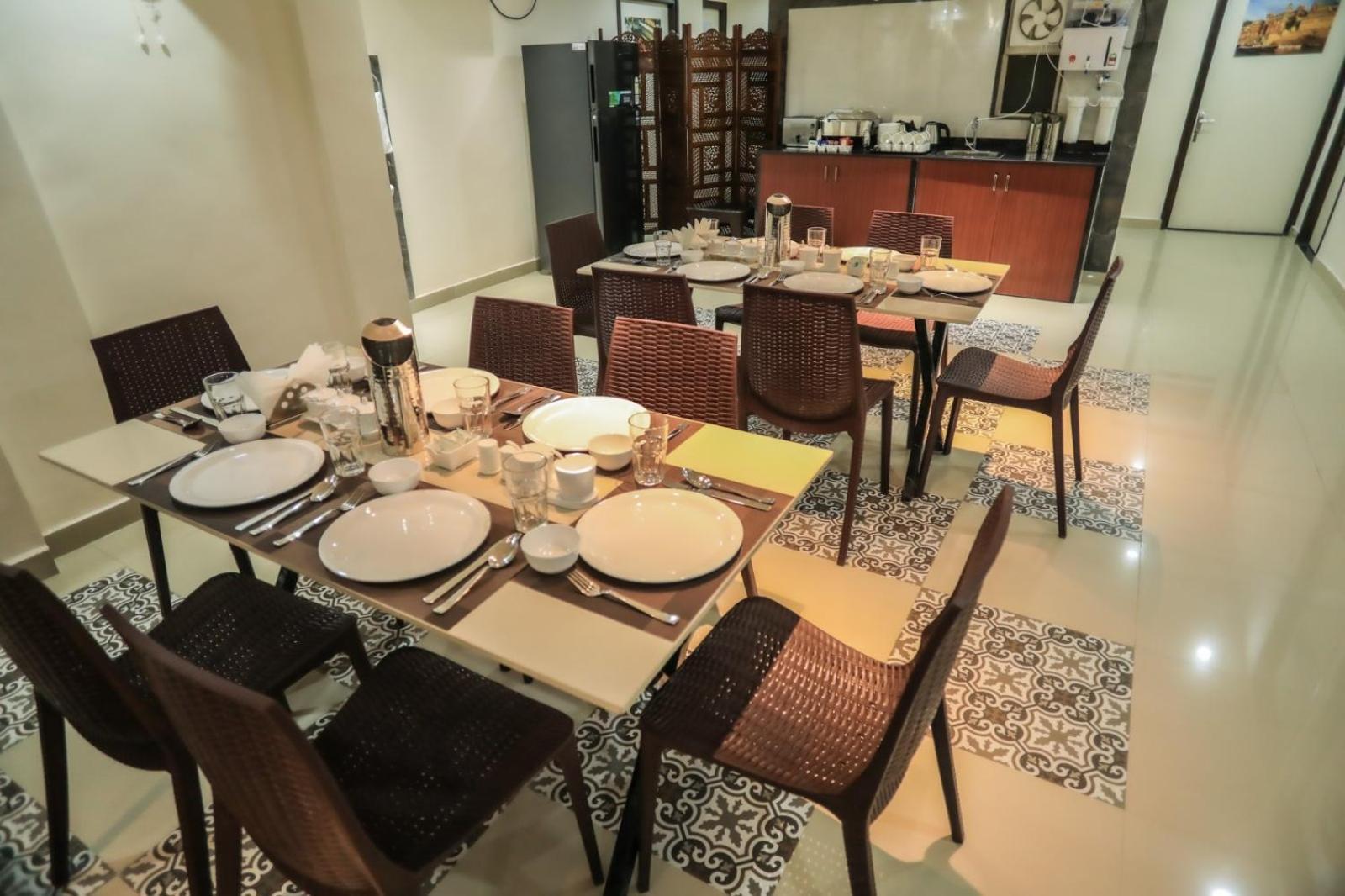 Pretty Garden View Apartment 3Bhk Furnished Flat Near Kashi Vishwanath Temple バラナシ エクステリア 写真