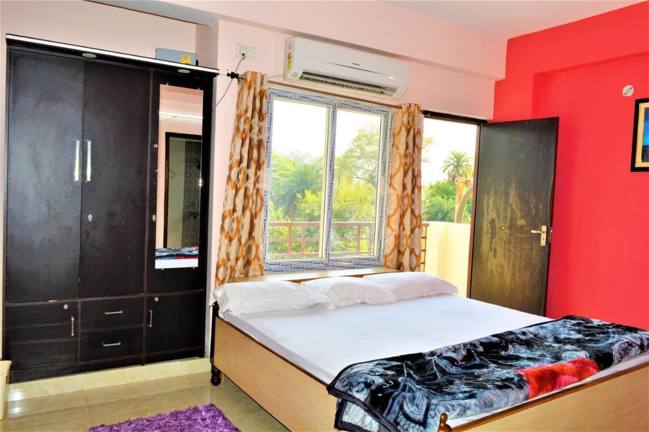 Pretty Garden View Apartment 3Bhk Furnished Flat Near Kashi Vishwanath Temple バラナシ エクステリア 写真